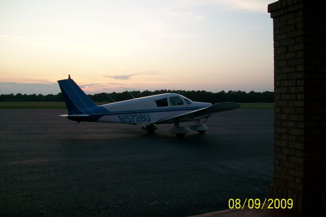 Piper Cherokee (N5728U)