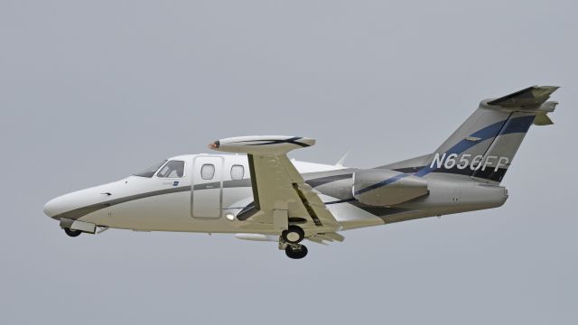 Eclipse 500 (N656FP) - Airventure 2019