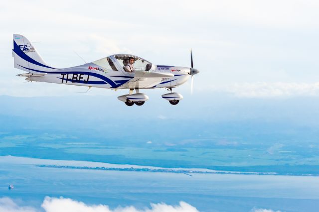 TI-BFJ — - Air to air photo from a cherokee, flying over the Gulf of Nicoya 