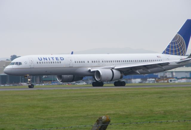 Boeing 757-200 (N48127) - Taken from Almondbank on 23rd July 2014.