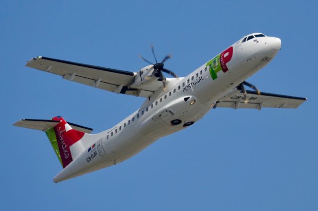 ATR ATR-72 (CS-DJH)