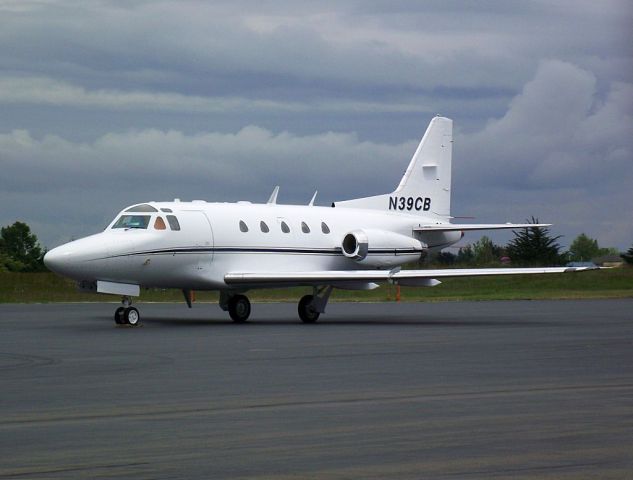 North American Sabreliner (N39CB)