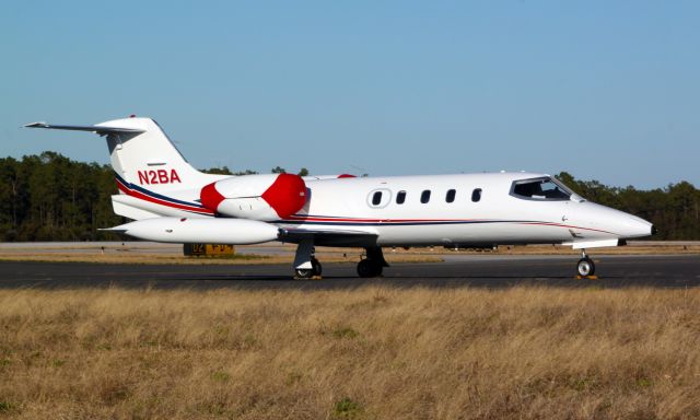 Learjet 35 (N2BA)