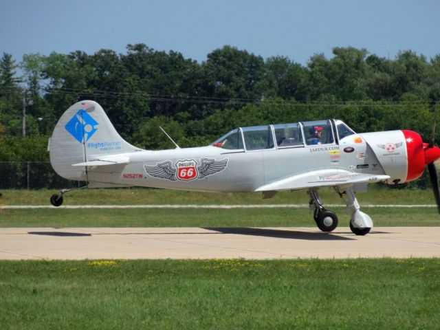 YAKOVLEV Yak-52 (N252TW)