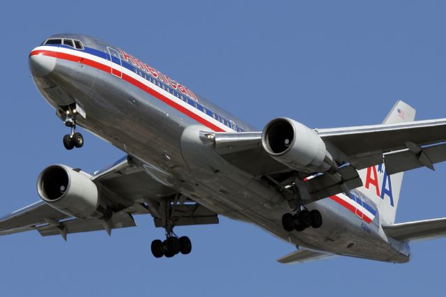 N324AA —