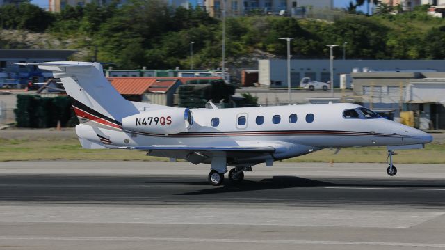Embraer Phenom 300 (N479QS)