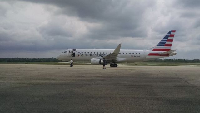 Embraer 170/175 (N434YX)