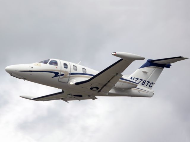 Eclipse 500 (N778TC)