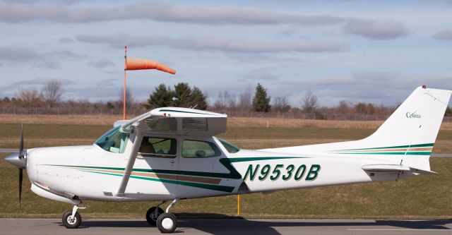 Cessna Cutlass RG (N9530B)