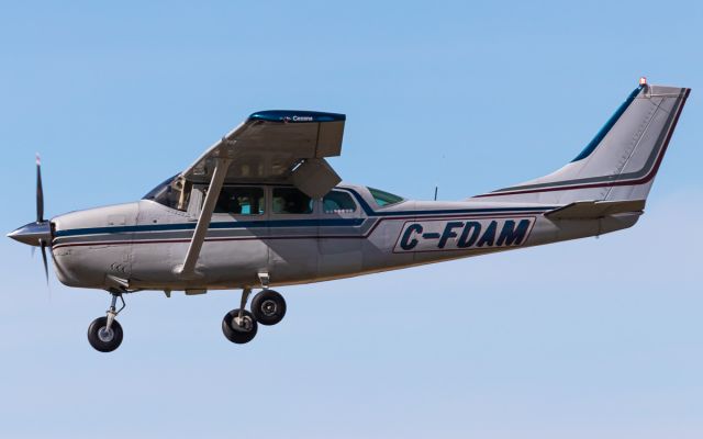 Cessna Centurion (C-FDAM)