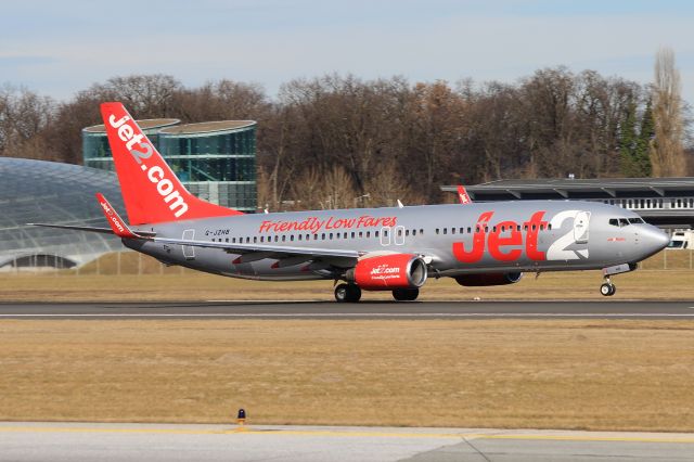 Boeing 737-800 (G-JZHB)