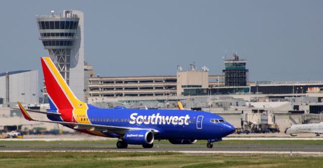 Boeing 757-200 (N7859B) - Taxiing to the terminal is this 2002 Southwest Airlines Boeing 757-7Q8 in the Summer of 2022.