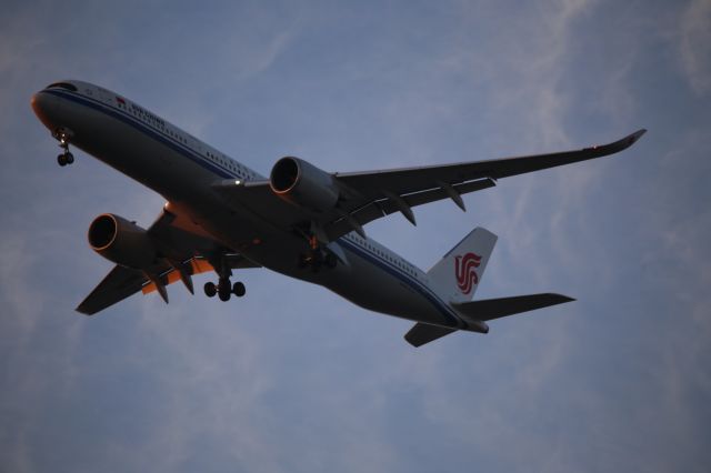 Airbus A350-900 (B-1081)
