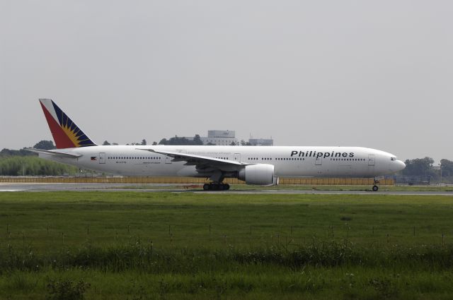 BOEING 777-300 (RP-C7776) - Departure at Narita Intl Airport R/W16R on 2012/07/28