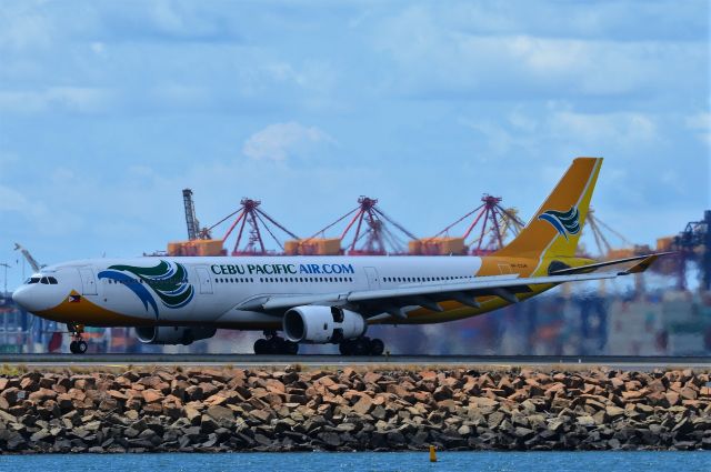 Airbus A330-300 (RP-C3341) - RP-C3341 CEBU Pacific Air Airbus A330-343  11 Nov 2017