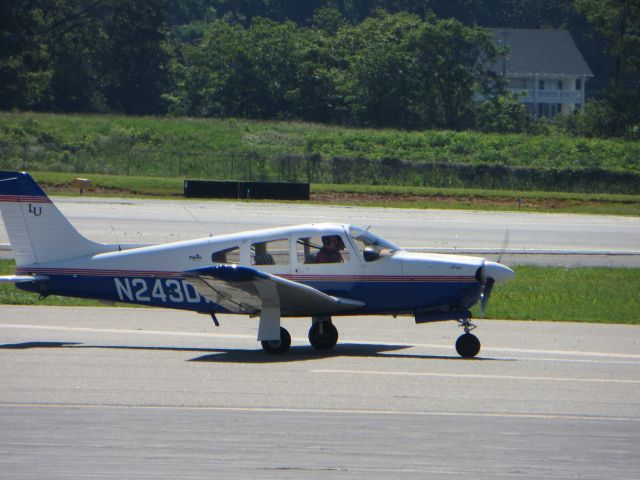 Piper Cherokee Arrow (N243DW)