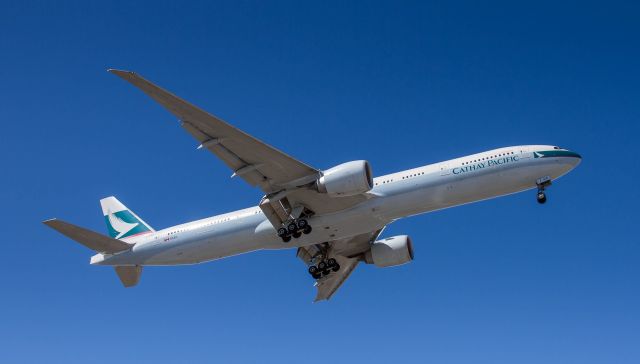 BOEING 777-300 (B-KQA)