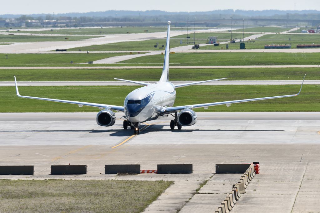 Boeing 737-700 (N101TD)