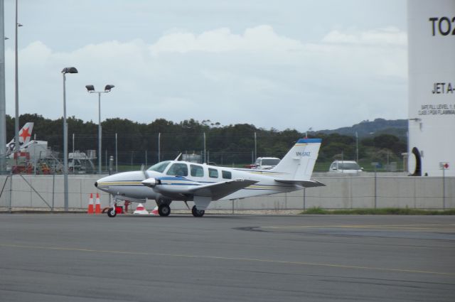 Beechcraft Baron (58) (VH-SNZ)