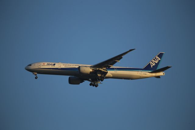 BOEING 777-300ER (JA790A)