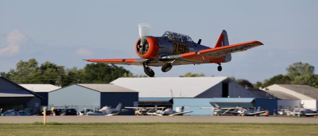 North American T-6 Texan (N465SH) - On flightline