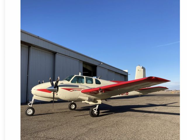 Beechcraft Twin Bonanza (N333RB) - 1960 D50C Beechcraft Twin Bonanza