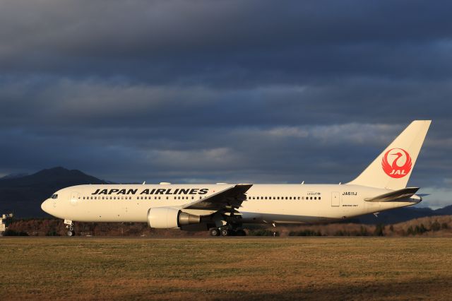 BOEING 767-300 (JA611J) - December 5th 2021:HKD-HND.