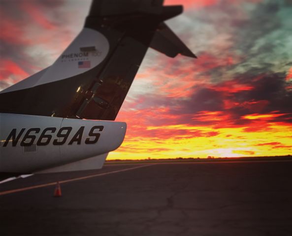 Embraer Phenom 100 (N669AS)