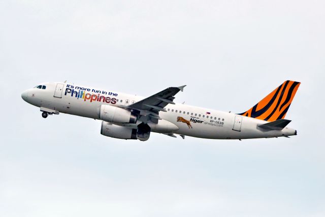 Airbus A320 (RP-C6319)