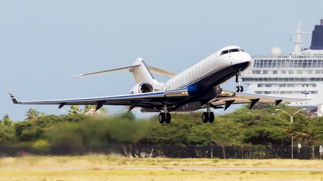 Bombardier Global Express (N764DB) - A powerful departure of this beauty.