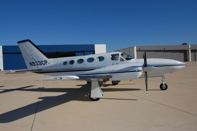 Cessna 421 (N923CP)