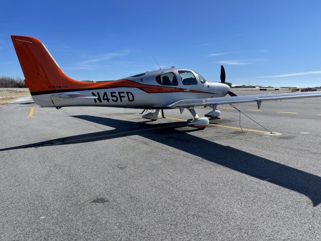 Cirrus SR-22 (N45FD)