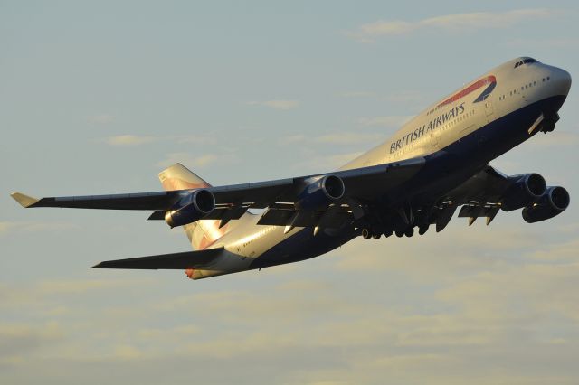 Boeing 747-400 (G-CIVN)