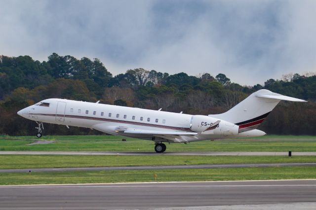 Bombardier Global Express (CS-GLG) - CS-GLG is a European NetJets Bombardier Global Express seen here departing Atlanta's PDK executive airport. I shot this with a Canon 100-400mm IS II lens at the focal length of 170mm. Camera settings were 1/2700 shutter, F5, ISO 400. Please check out my other aviation photography. Votes and positive comments are greatly appreciated as that helps with my photography's popularity. Inquiries about prints or licensing of this photo can be sent to Info@Flews.com