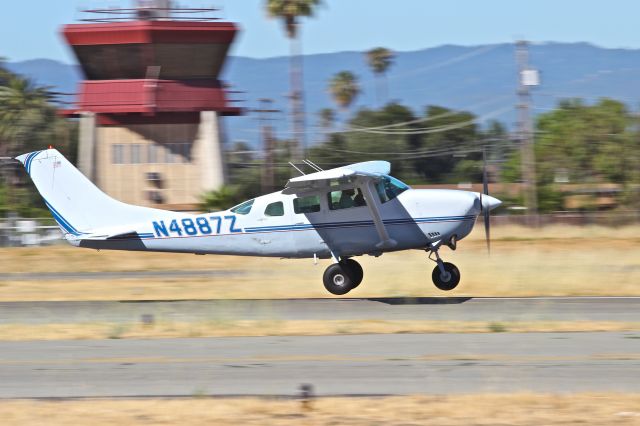 Cessna Skylane (N4887Z)