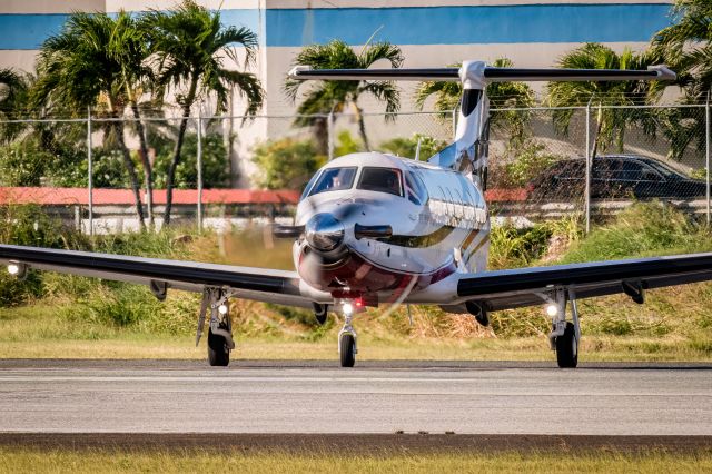 Pilatus PC-12 (F-ONGX) - Lining up 10