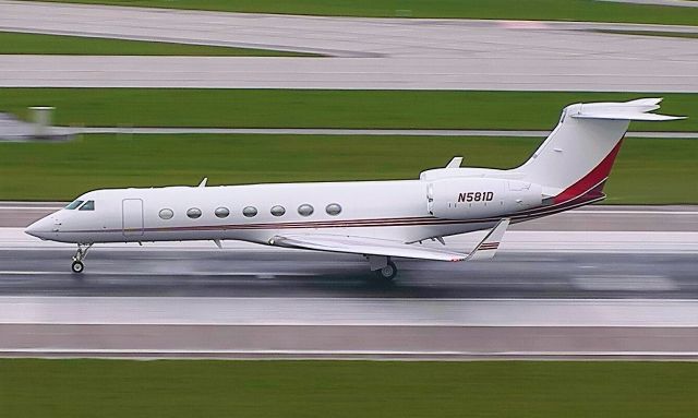 Gulfstream Aerospace Gulfstream V (N581D)