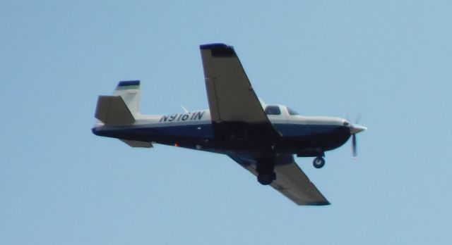 Mooney M-20 Turbo (N9161N) - On approach to CVO over Corvallis, Oregon 6th August 2018.