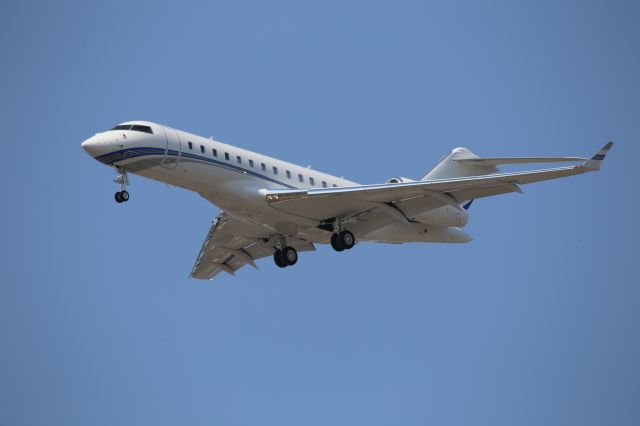 Bombardier Global Express (N921MT)