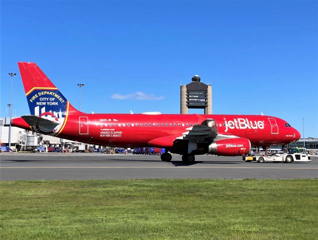 Airbus A320 (N615JB)