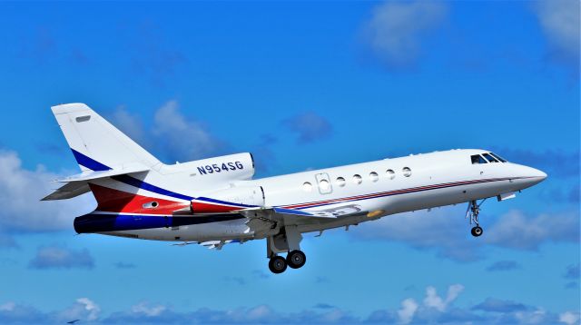 Dassault Falcon 50 (N954SG) - N954SG departing St Maarten.