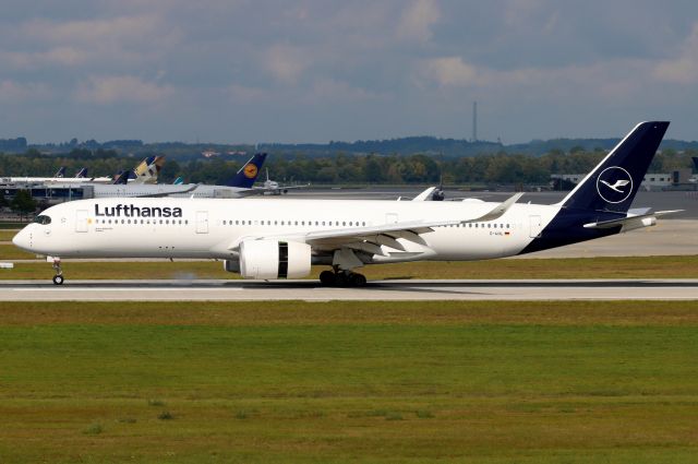Airbus A350-900 (D-AIXL)