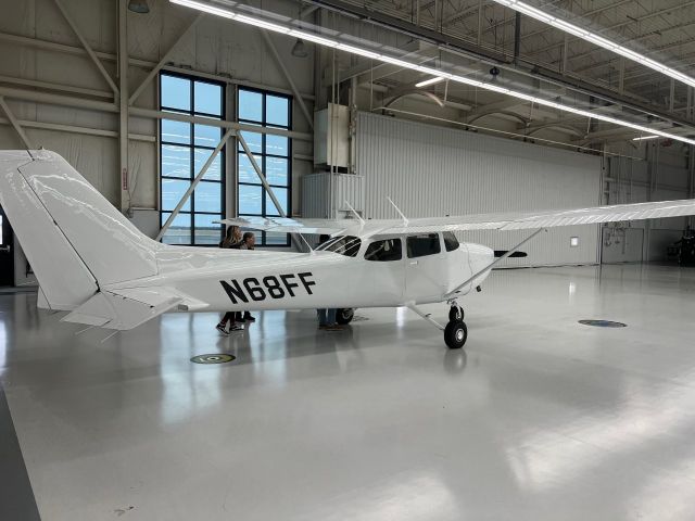 Cessna Skyhawk (N68FF) - Brand new 2023 Cessna 172S