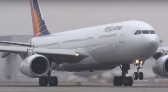 Airbus A330-300 (PAL407) - 関西国際空港