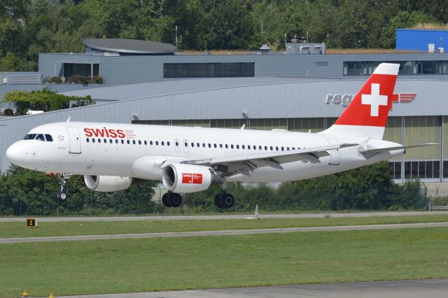 Airbus A320 (HB-IJS)