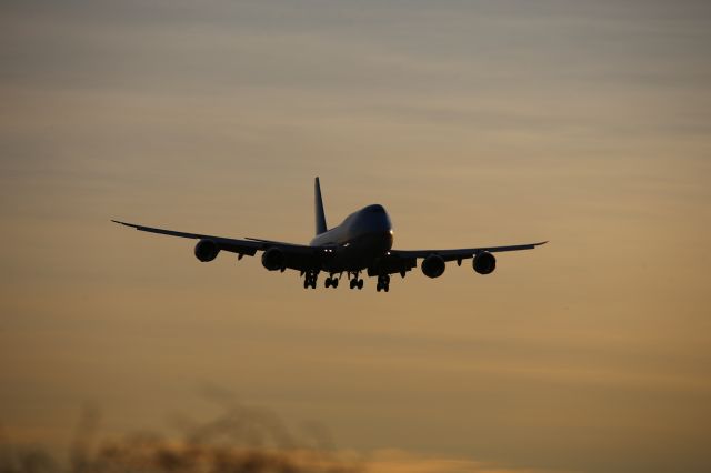 BOEING 747-8 (HL7631)