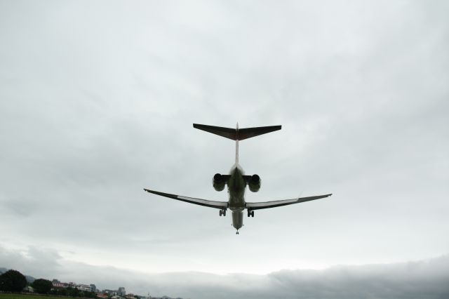 McDonnell Douglas MD-90 (B-17922)