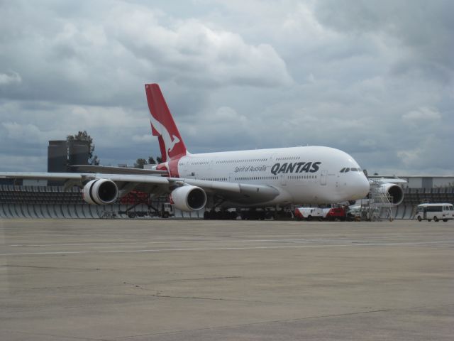 Airbus A380-800 (VH-OQB)