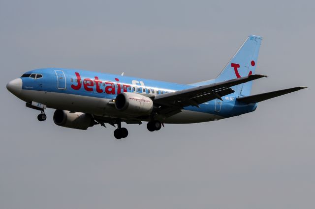 Boeing 737-500 (OO-JAT)
