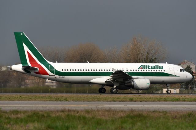Airbus A320 (EI-EIE)